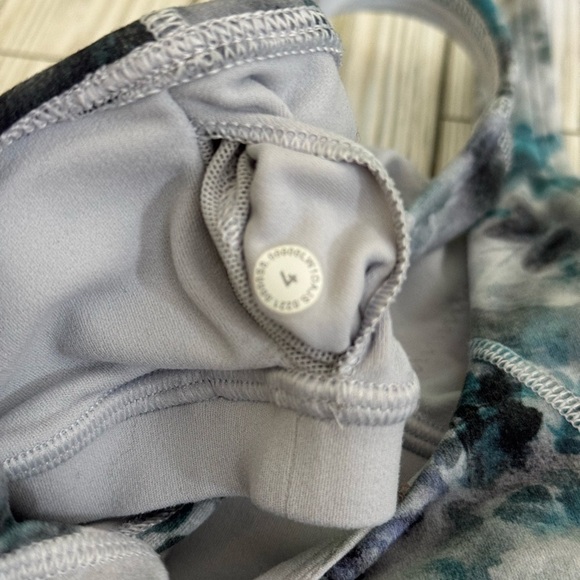Lululemon | Align Tank in Kaleidofloral Multi Color - Size 4 - Picture 6 of 6